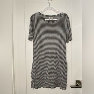 T-shirt dress from h&m. Great condition!